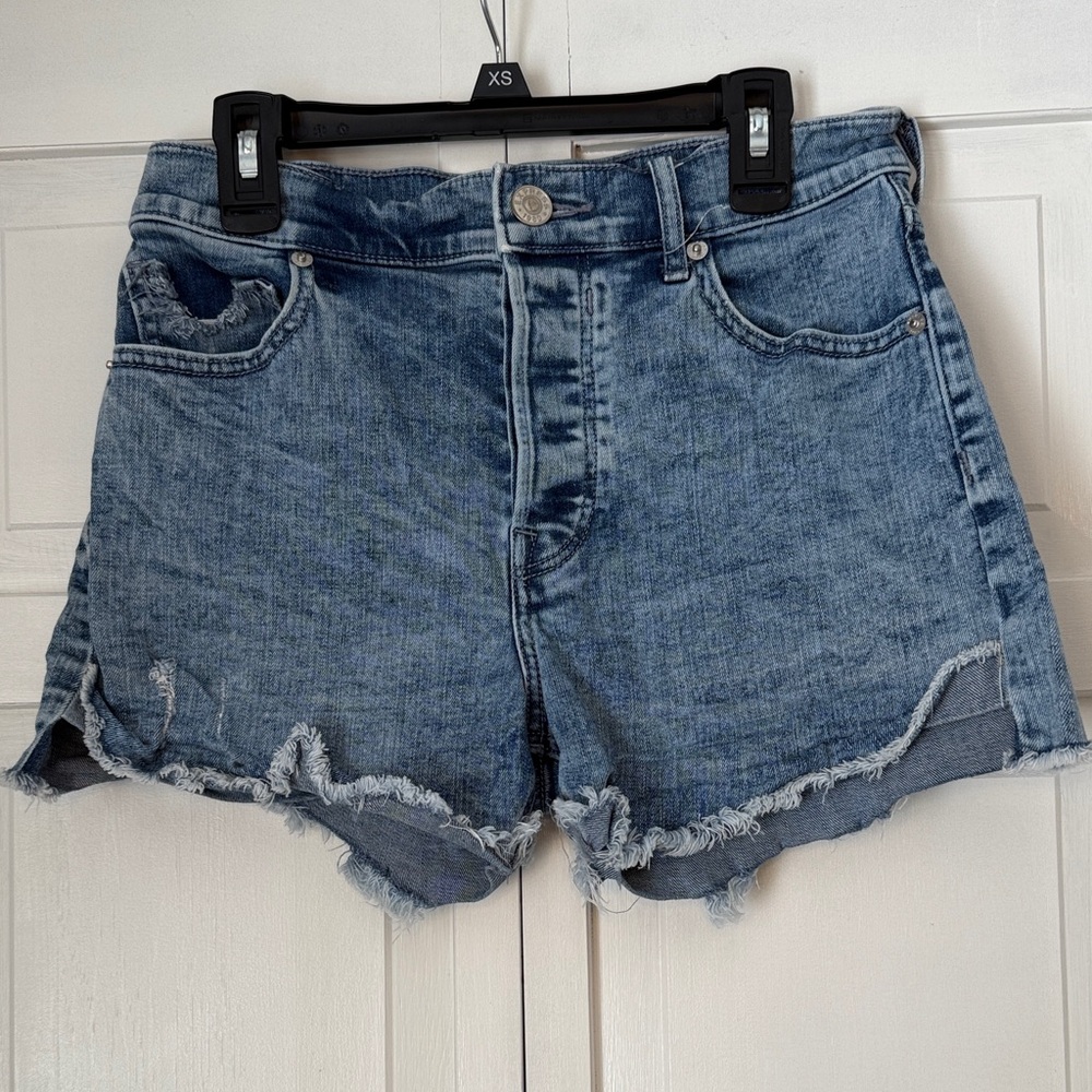 Express Vintage Shortie High Rise Denim Frayed Hem Shorts